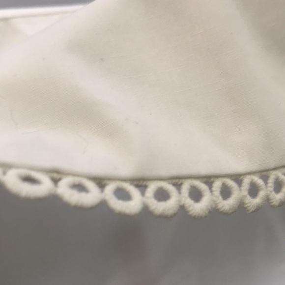 Q2 Button-Front Ruffle Shirt Embroidered Peter Pan collar Size S - Picture 13 of 15